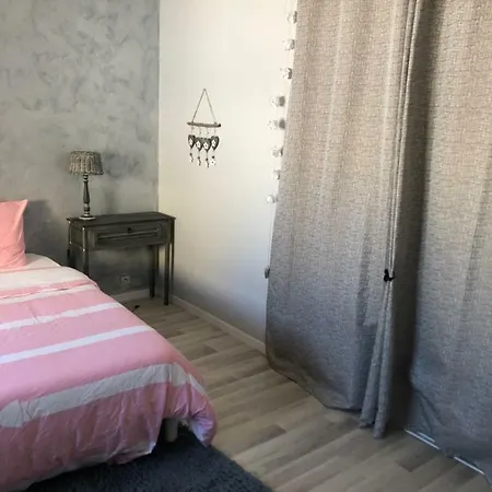 홈스테이 Confort Saint-Andre-de-Corcy